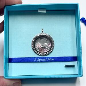 NWT Lockets By The Sea “A Special Mom”